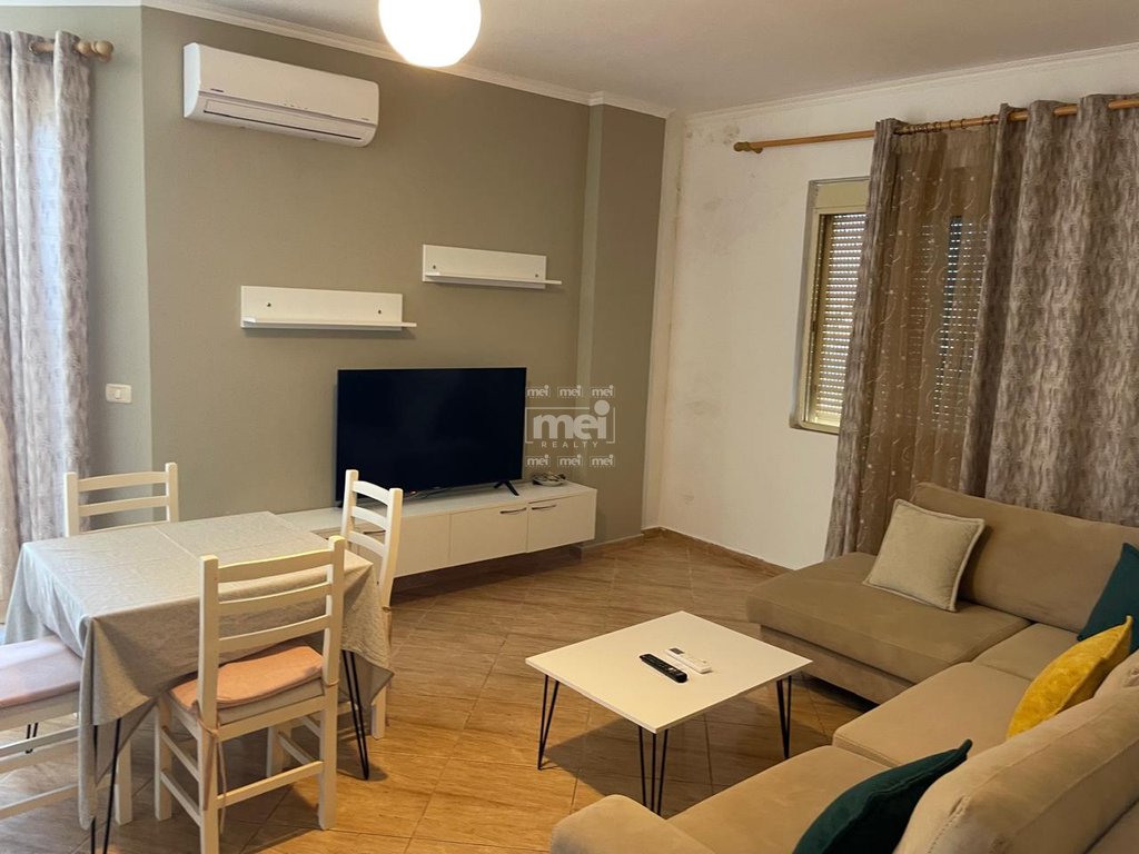 JEPET ME QIRA APARTAMENT 2+1 TEK RROTA KUQE ME PAMJE NGA DETI