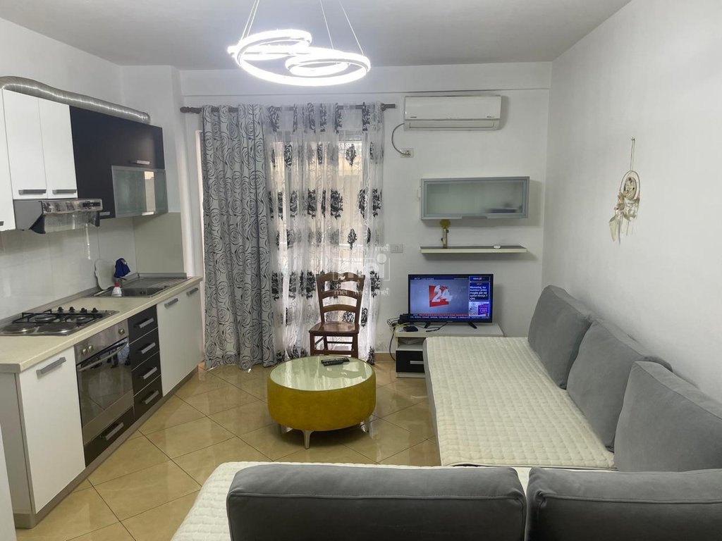 JEPET ME QIRA APARTAMENT 1+1 TEK RROTA KUQE