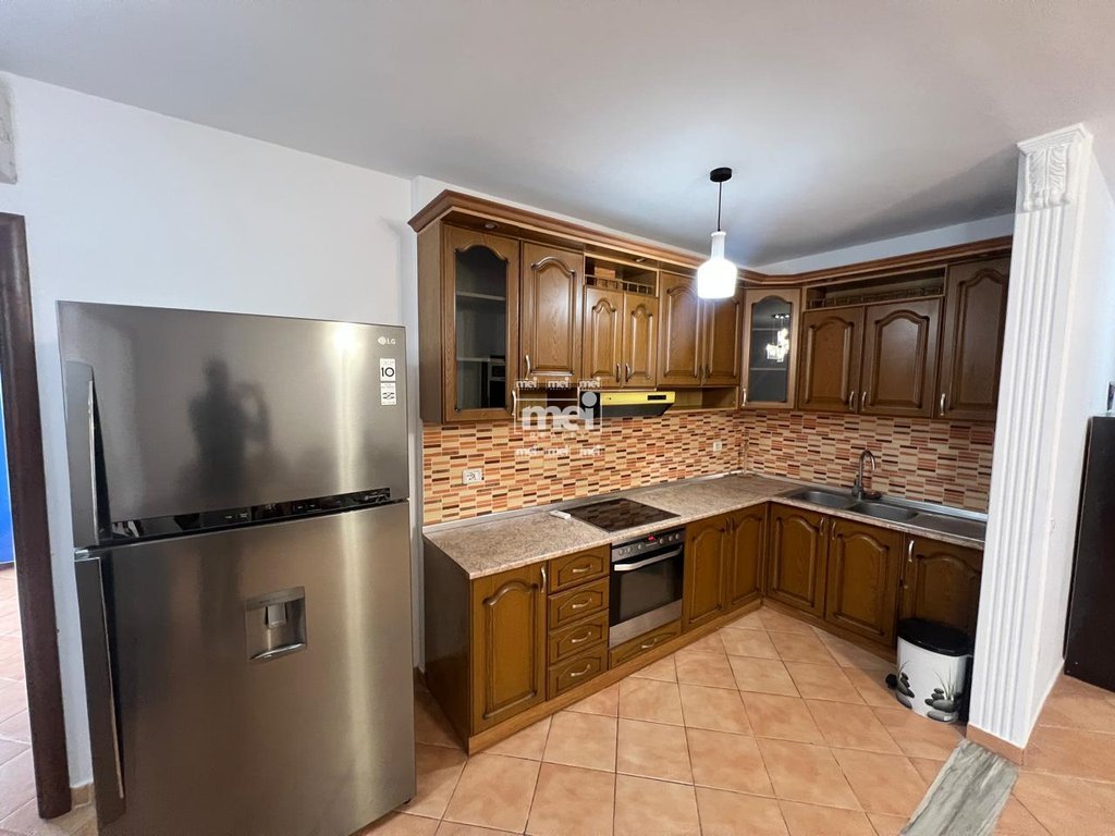 SHITET APARTAMENT 2+1 NE VOLLGA ME PAMJE NGA DETI!