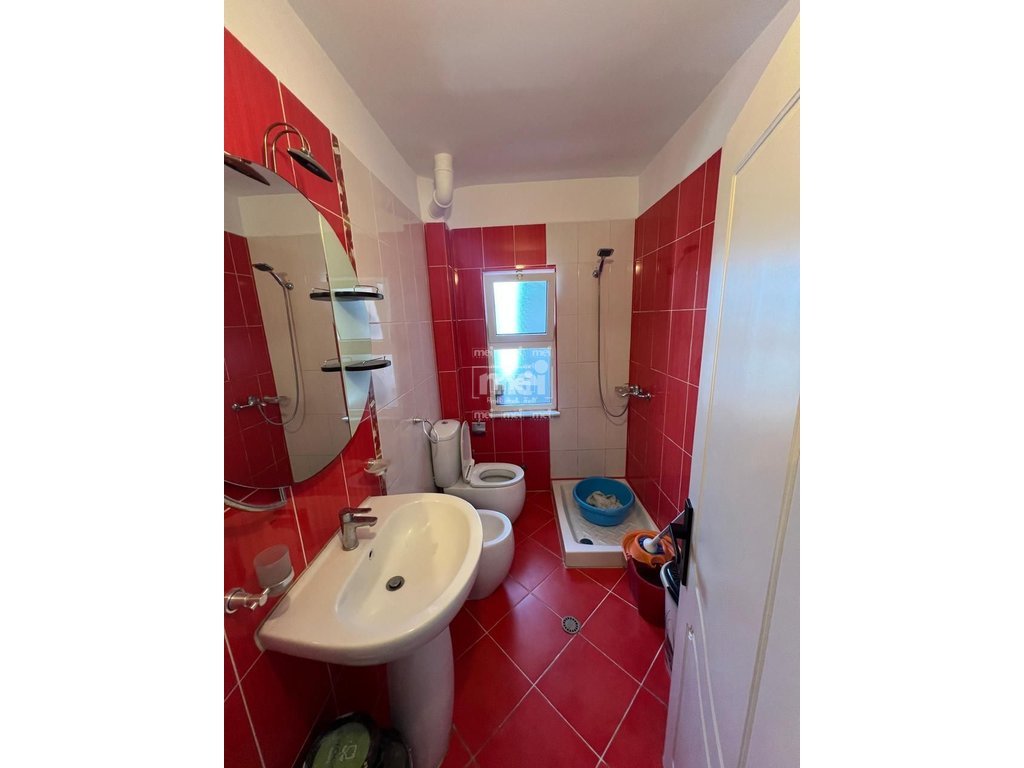 JEPET ME QIRA APARTAMENT 1+1 PRANE STADIUMIT!