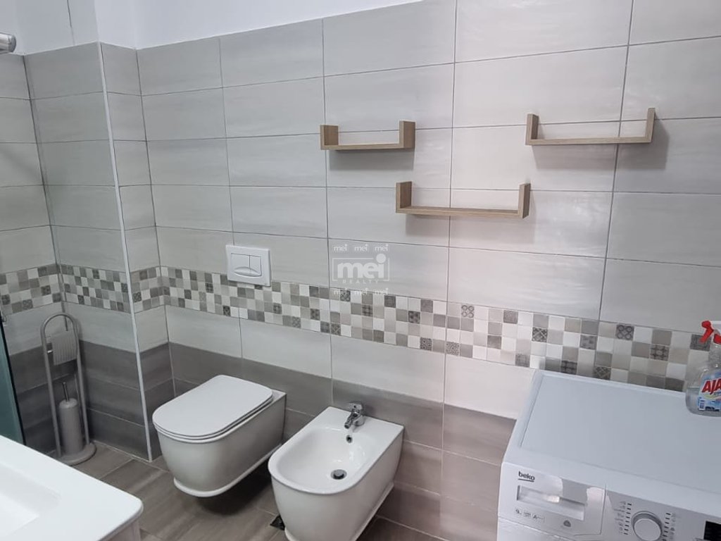 JEPET ME QIRA APARTAMENT  2+1+2 NE QENDER