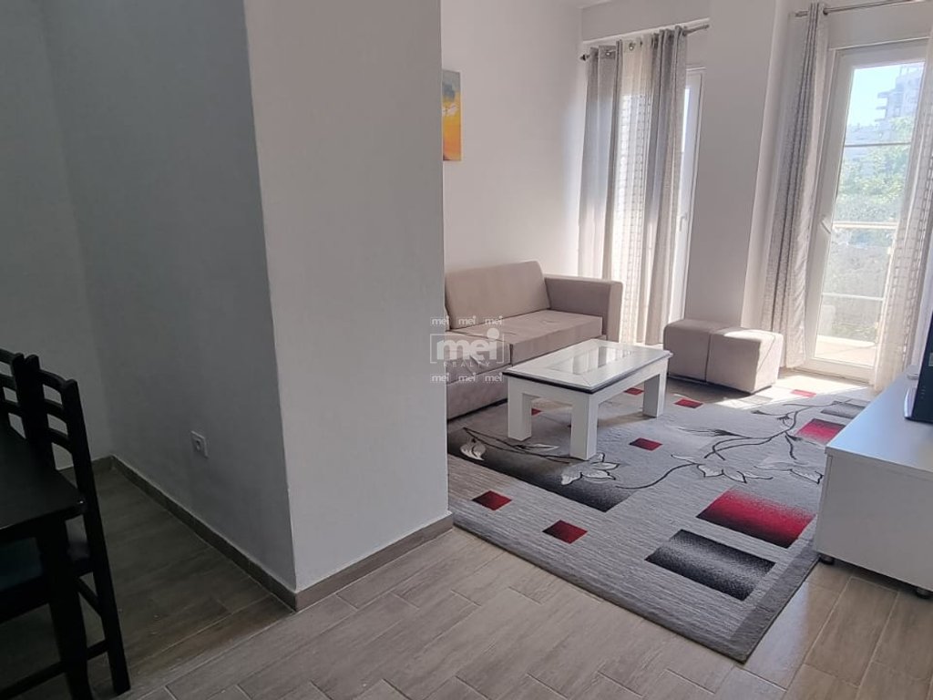 JEPET ME QIRA APARTAMENT  2+1+2 NE QENDER