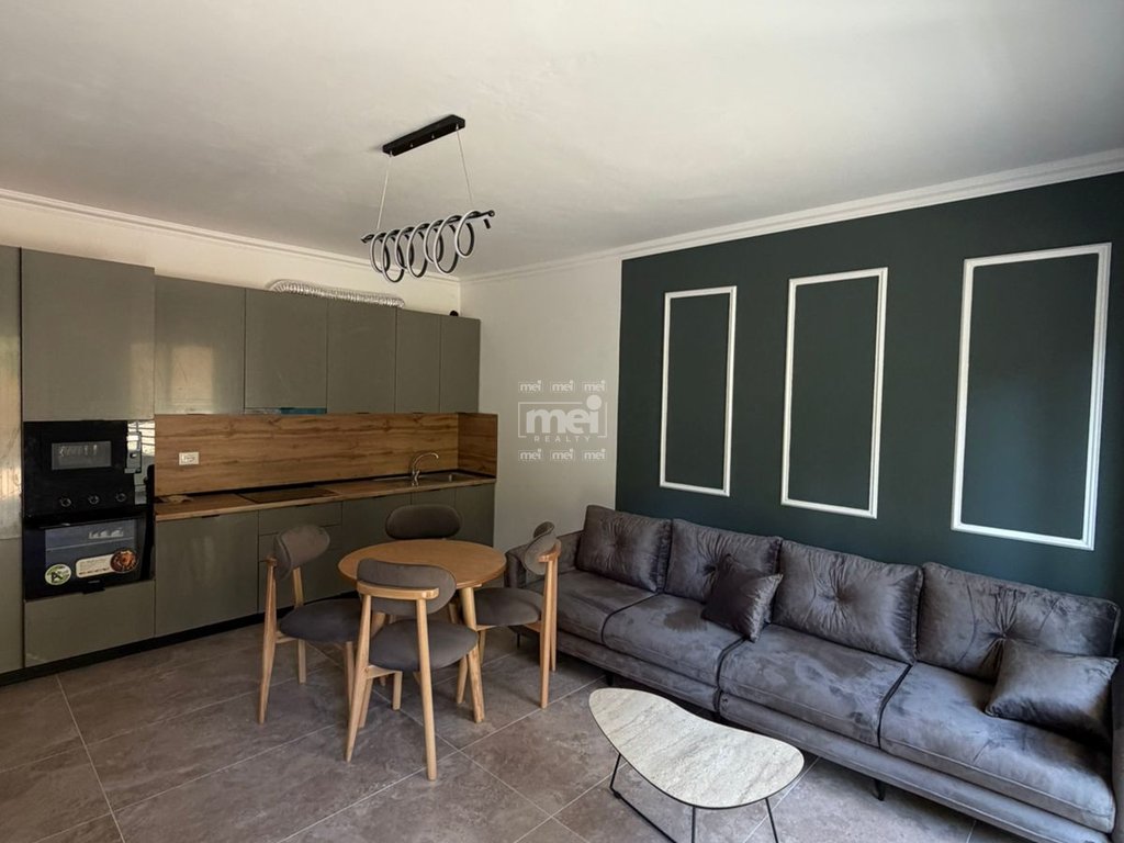 SHITET APARTAMENT 1+1 ME DEPO +VERANDE NE SHKEMB KAVAJE !