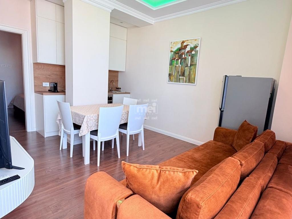 JEPET ME QIRA APARTAMENT 1+1 NE QENDER TE QYTETIT!