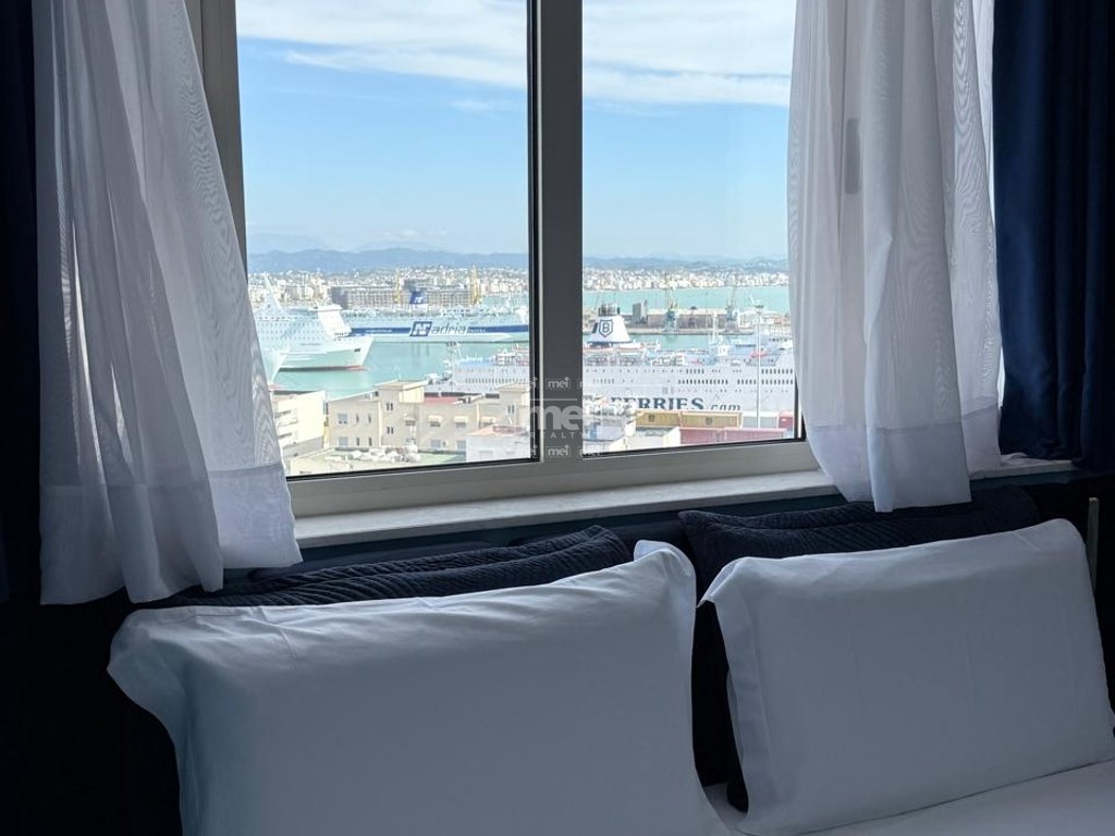 JEPET ME QIRA APARTAMENT 1+1 NE QENDER TE QYTETIT!