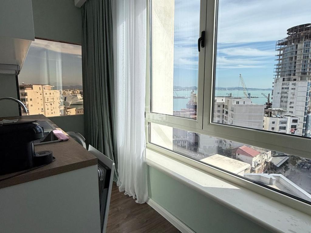 JEPET ME QIRA APARTAMENT 1+1 NE QENDER TE QYTETIT!