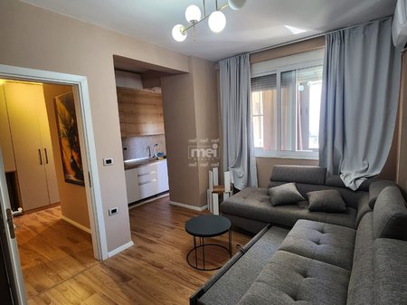 JEPET ME QIRA SUPER APARTAMENT 2+1 AFER SPITALIT !