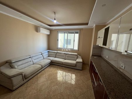 JEPET ME QIRA APARTAMENT  2+1+2 TEK RRUGA E RE E PORTIT!