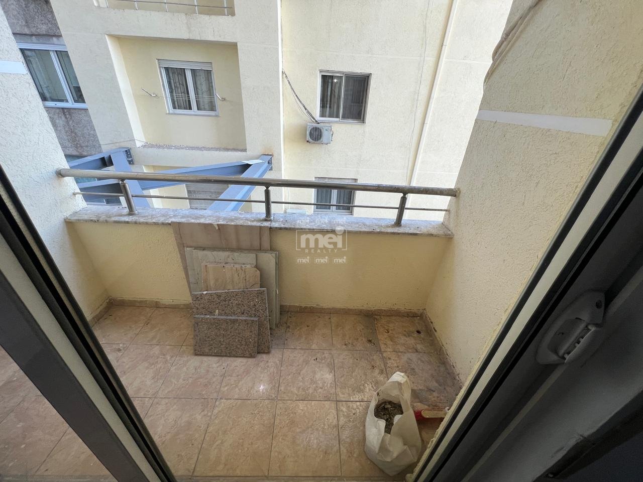 JEPET ME QIRA APARTAMENT  2+1+2 TEK RRUGA E RE E PORTIT!