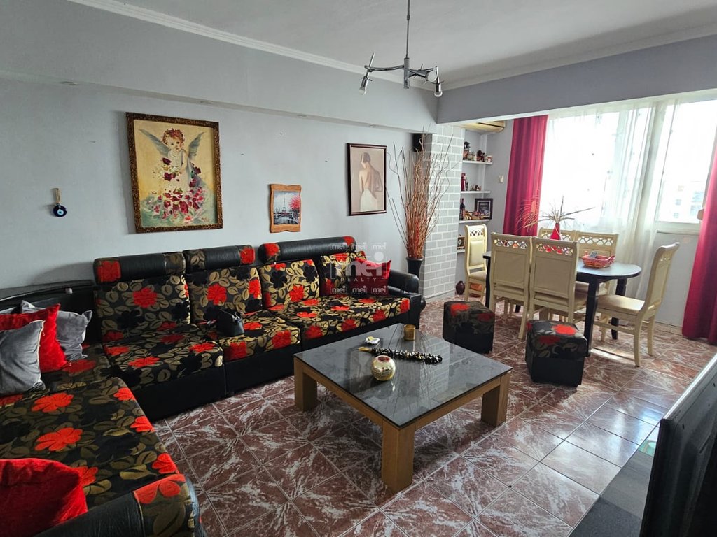 SHITET APARTAMENT 1+1 PRANE STADIUMIT!