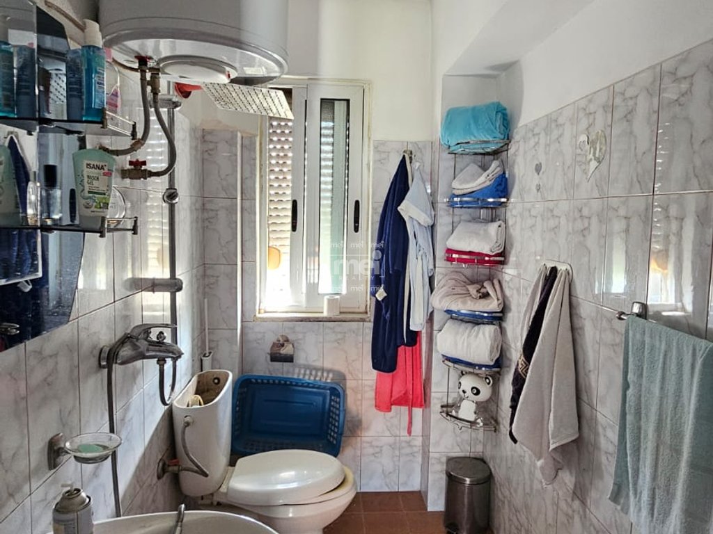 SHITET APARTAMENT 1+1 PRANE STADIUMIT!