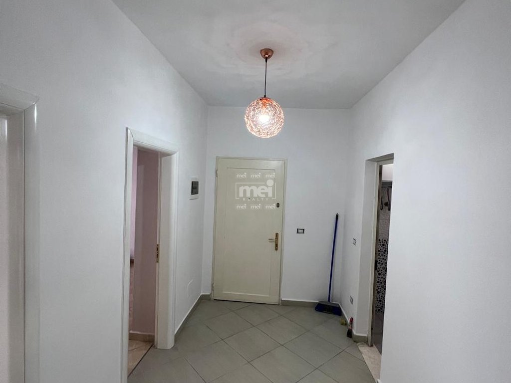 JEPET ME QIRA APARTAMENT 2+1 TEK STADIUMI