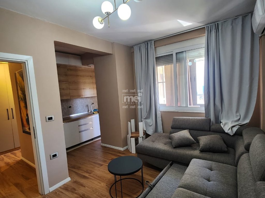 JEPET ME QIRA SUPER APARTAMENT 2+1 AFER SPITALIT !