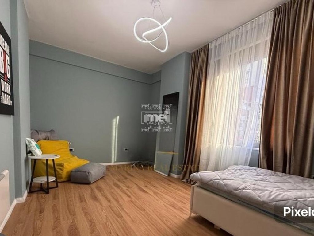 SHITET SUPER APARTAMENT 2+1 PRAN SPITALIT !