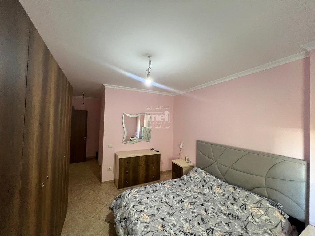 JEPET ME QIRA APARTAMENT  2+1+2 TEK RRUGA E RE E PORTIT!