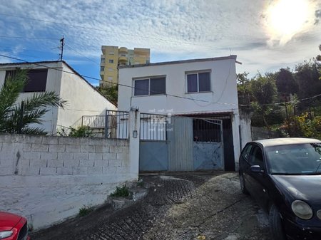SHITET SHTEPI PRIVATE TE LAGJIA E RE