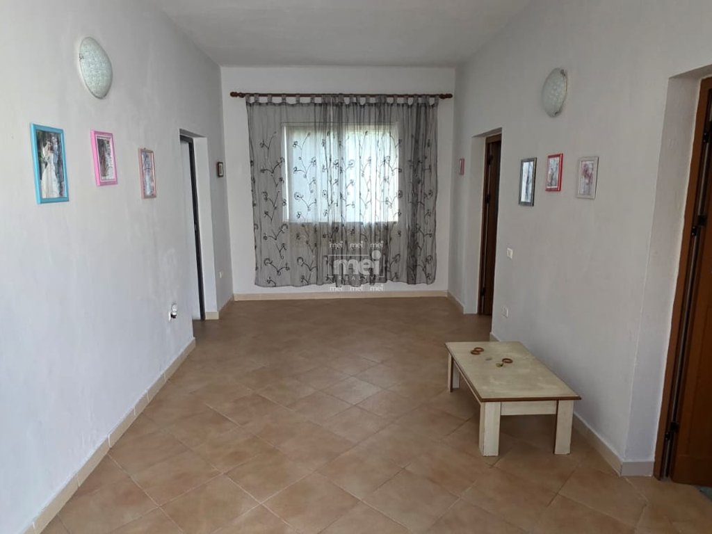 SHITET SHTEPI PRIVATE TE LAGJIA E RE