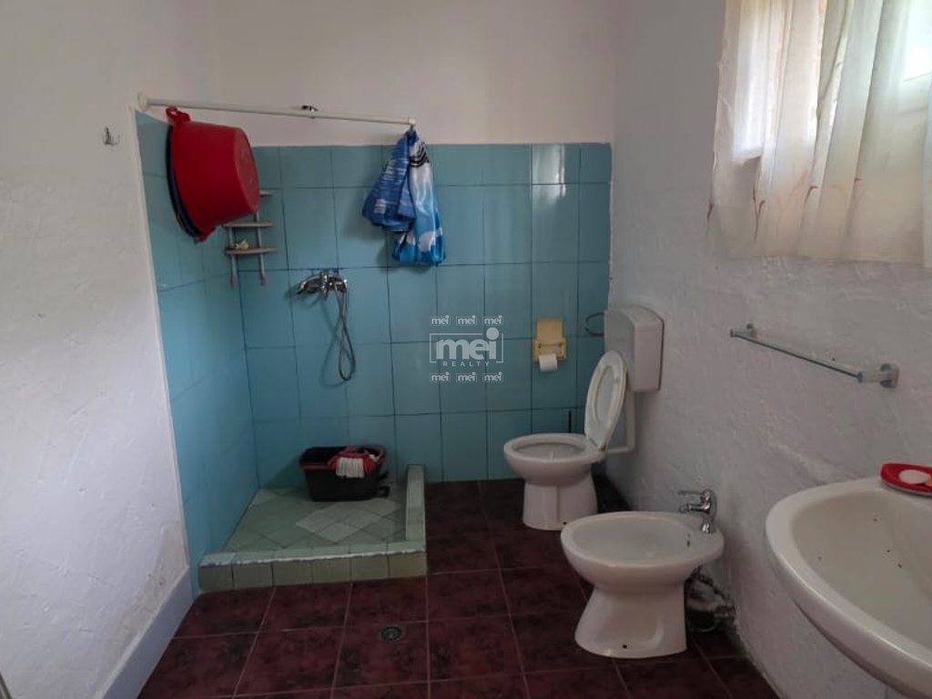 SHITET SHTEPI PRIVATE TE LAGJIA E RE