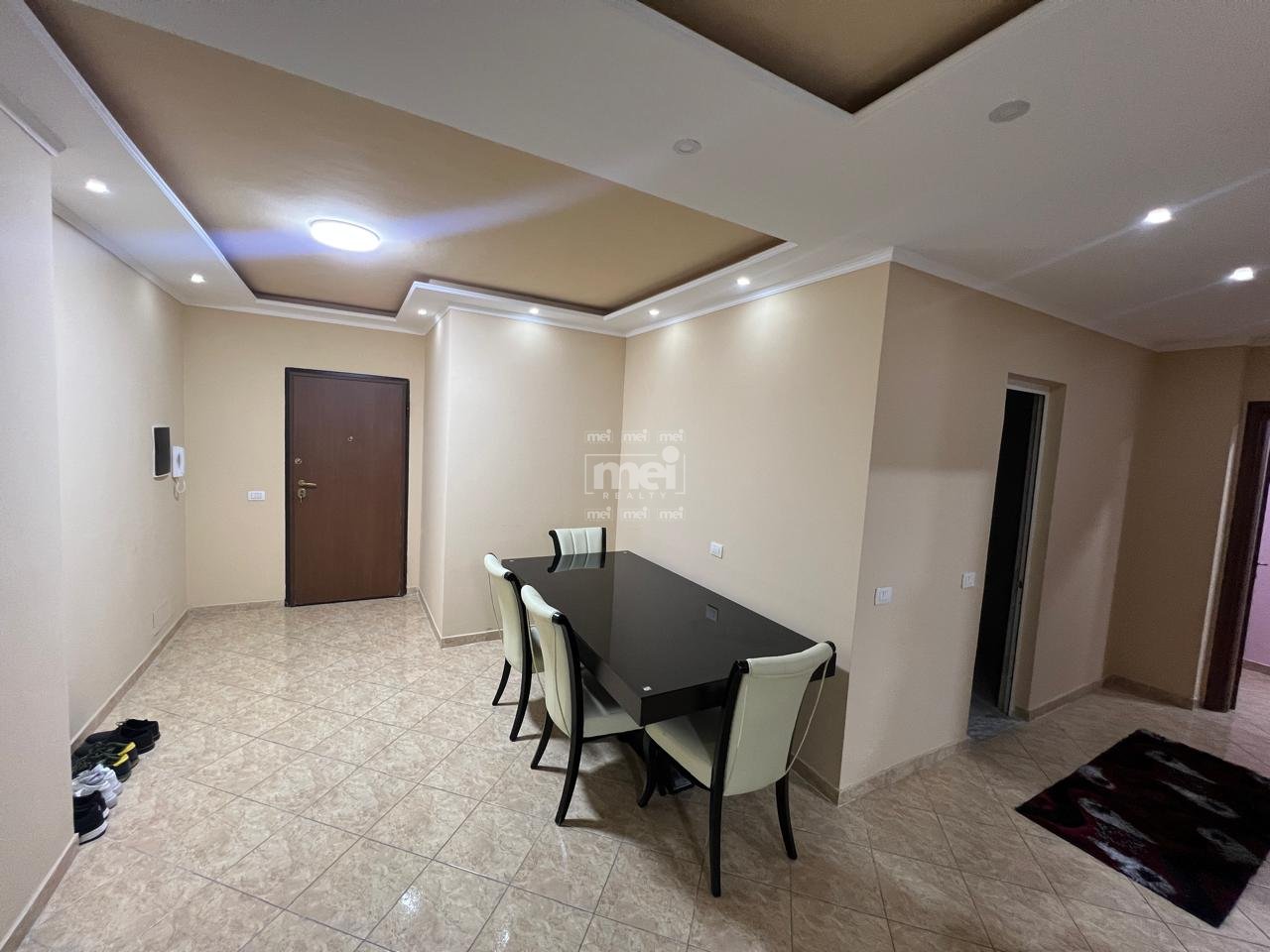 JEPET ME QIRA APARTAMENT  2+1+2 TEK RRUGA E RE E PORTIT!