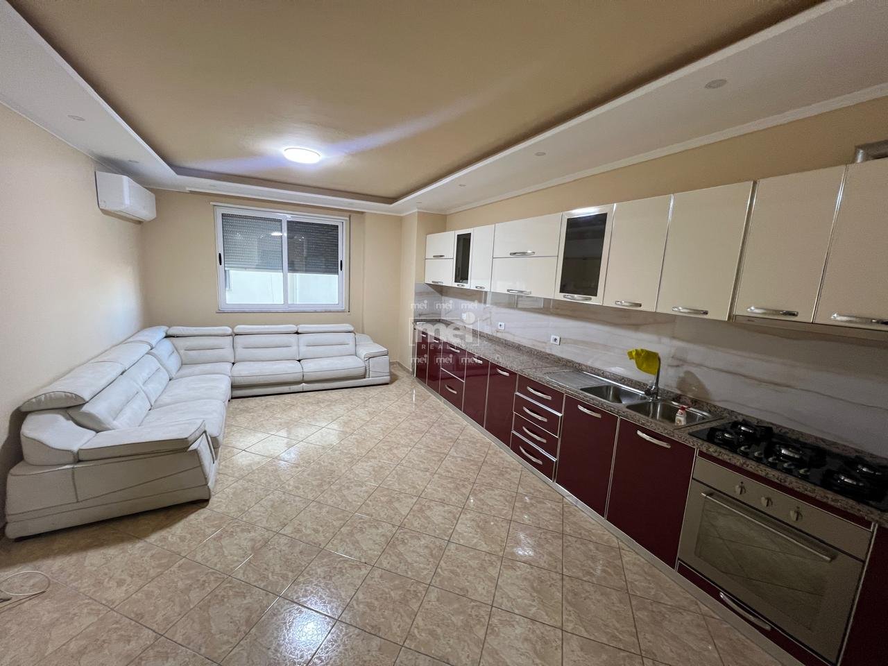 JEPET ME QIRA APARTAMENT  2+1+2 TEK RRUGA E RE E PORTIT!