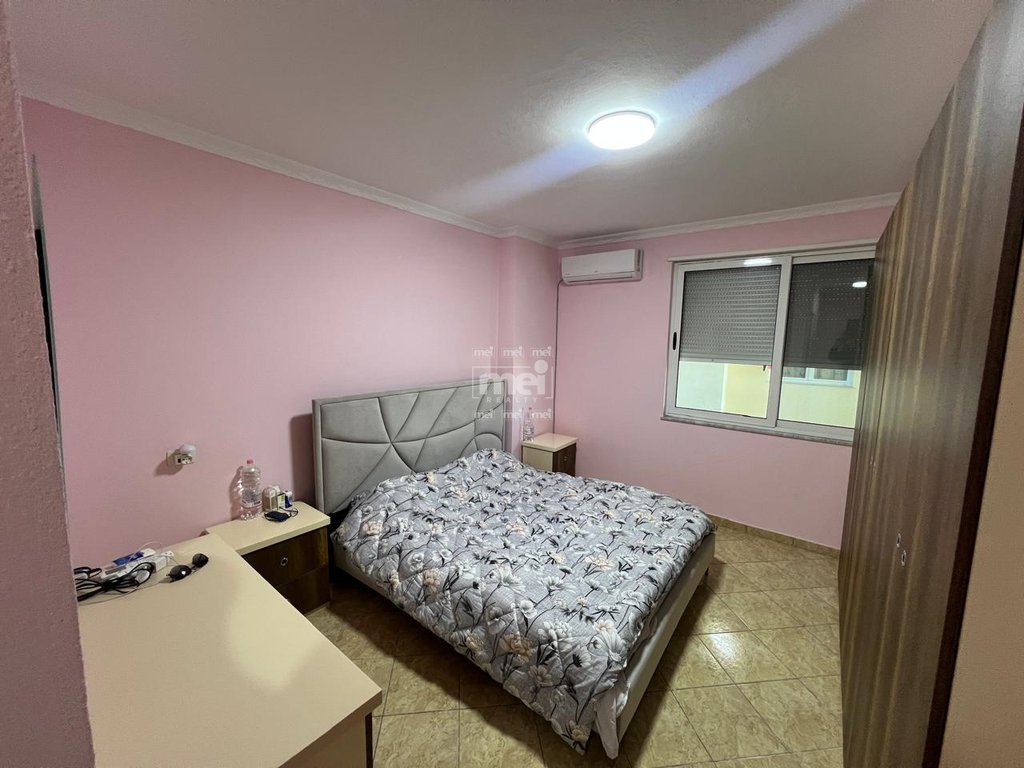 JEPET ME QIRA APARTAMENT  2+1+2 TEK RRUGA E RE E PORTIT!