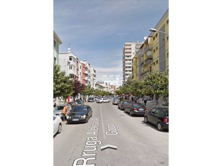 JEPET ME QIRA AMBIENT BIZNESI TE GJYKATA DURRES!