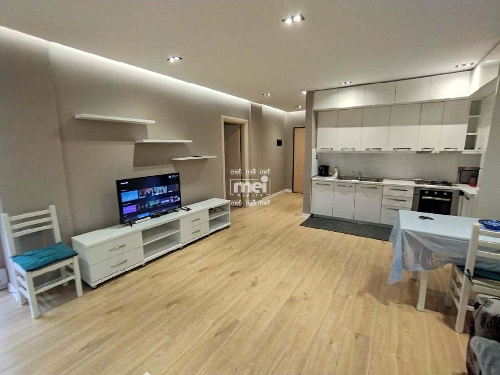JEPET ME QIRA APARTAMENT 1+1 NE CURRILA!