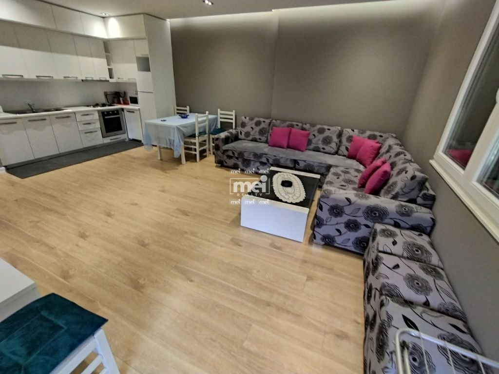 JEPET ME QIRA APARTAMENT 1+1 NE CURRILA!