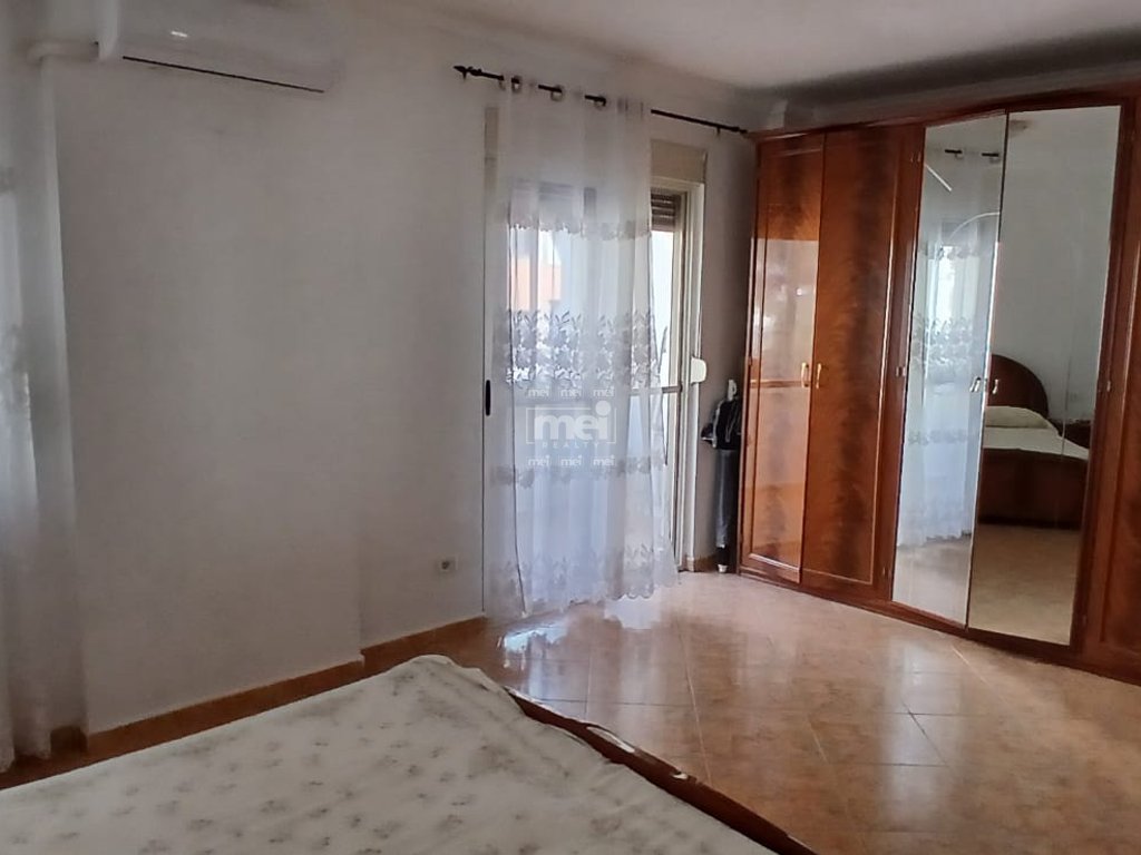 JEPET ME QIRA APARTAMENT 2+1 PRANE MUZEUMIT!