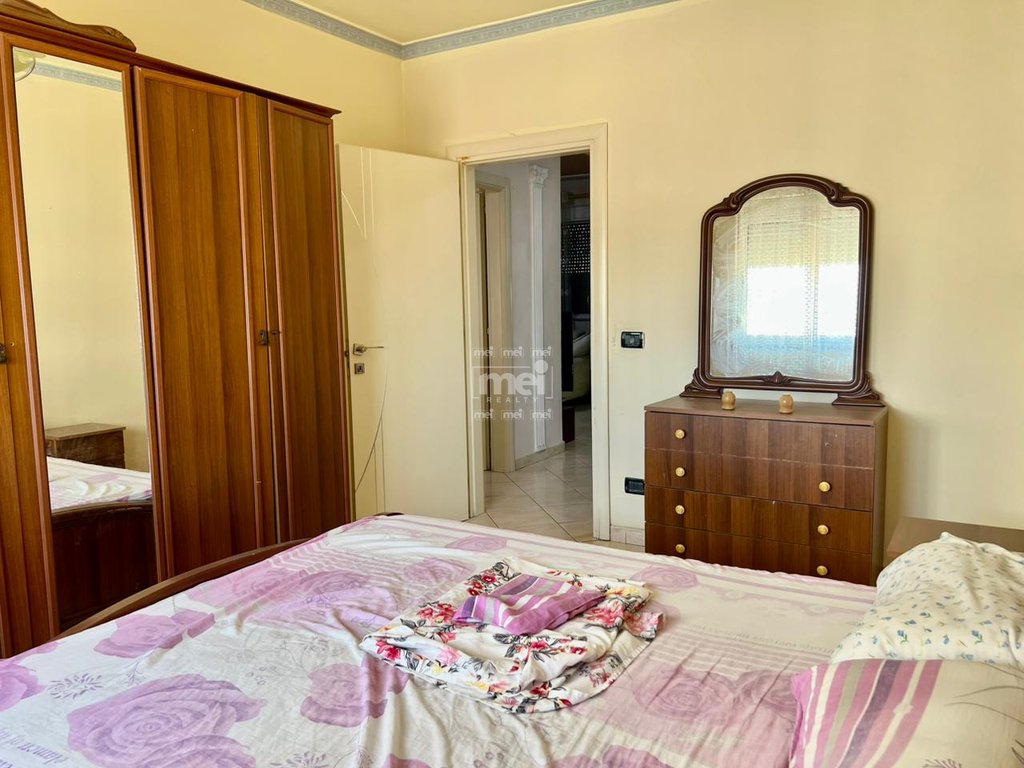 JEPET ME QIRA APARTAMENT 2+1 PRANE UJESJELLESIT, DURRES!