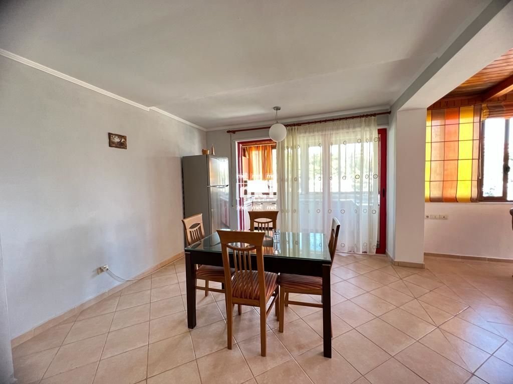 JEPET ME QIRA APARTAMENTI 2+1+2 TEK VOLLGA