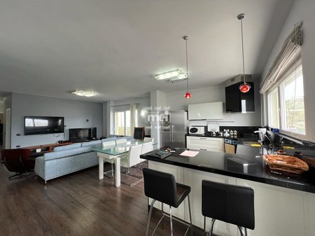 SHITET  APARTAMENT 3+1+2 ME PAMJE NGA DETI NE VOLLGA!