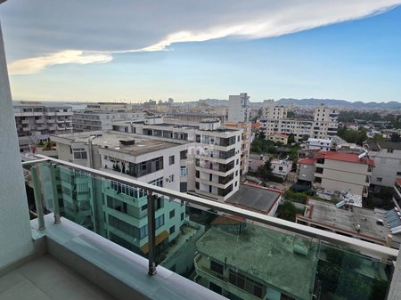 JEPET ME QIRA APARTAMENT  2+1 TEK RROTA KUQE PLAZH