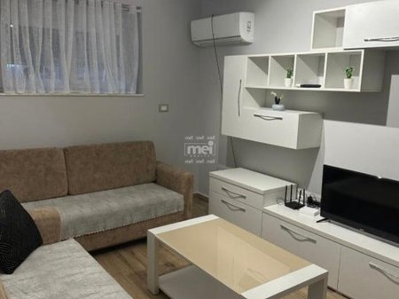 JEPET ME QIRA APARTAMENT 1+1 TEK AMFITEATRI