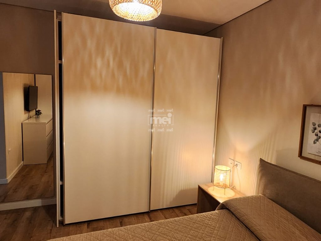 SHITET APARTAMENT NE SAN PIETRO - GJIRI I LALZIT!