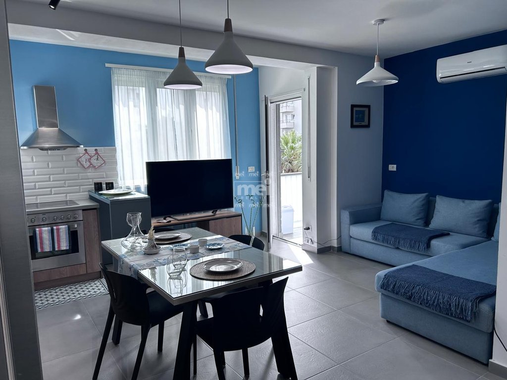 JEPET ME QIRA APARTAMENT 2+1 NE GOLEM!