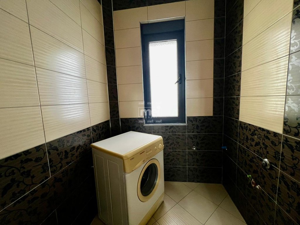 JEPET ME QIRA KATI I TRETE I NJE VILE TEK ISH FIDANISHTJA!