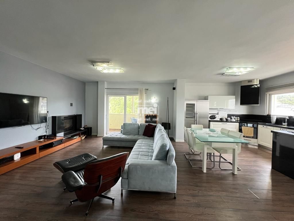 SHITET  APARTAMENT 3+1+2 ME PAMJE NGA DETI NE VOLLGA!
