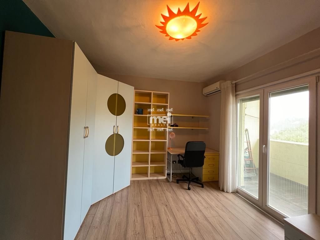SHITET  APARTAMENT 3+1+2 ME PAMJE NGA DETI NE VOLLGA!