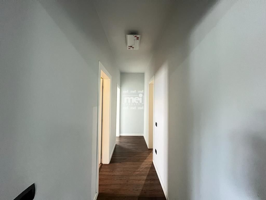 SHITET  APARTAMENT 3+1+2 ME PAMJE NGA DETI NE VOLLGA!
