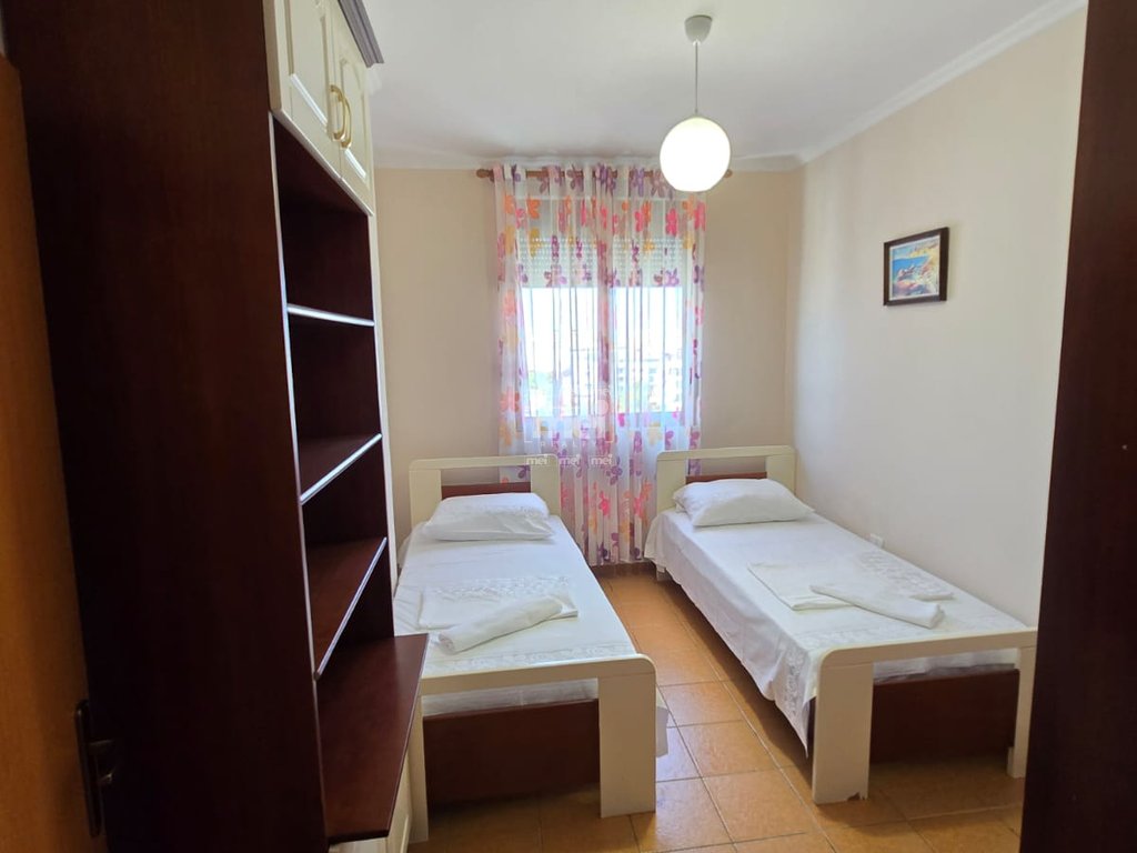 JEPET ME QIRA APARTAMENT 2+1 NE PLAZH !