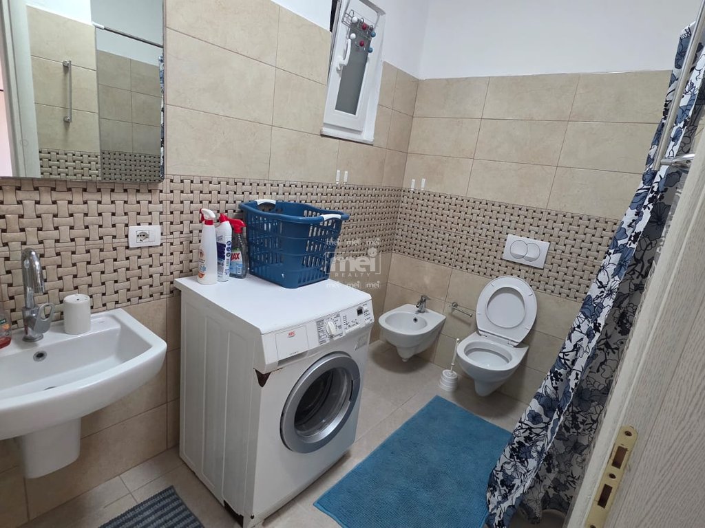 JEPET ME QIRA APARTAMENT  2+1 TEK RROTA KUQE PLAZH