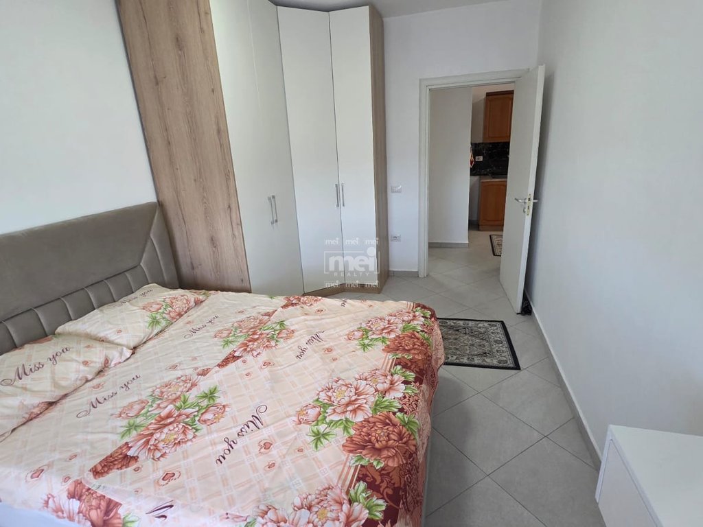 JEPET ME QIRA APARTAMENT  2+1 TEK RROTA KUQE PLAZH
