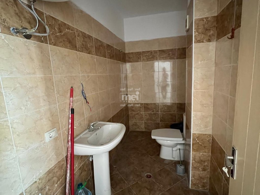 JEPET ME QIRA APARTAMENT 2+1+2 TEK ISH URT/ PER ZYRE!