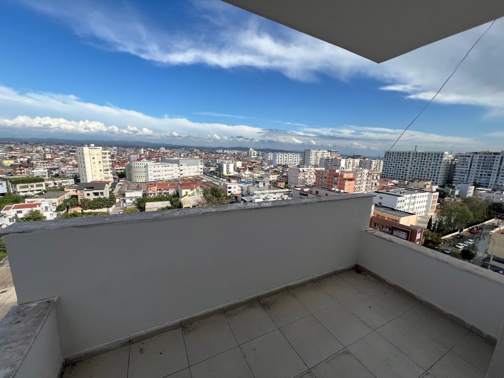 JEPET ME QIRA APARTAMENT 2+1+2 TEK ISH URT/ PER ZYRE!