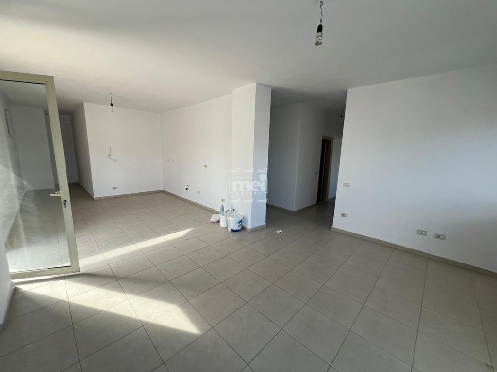 JEPET ME QIRA APARTAMENT 2+1+2 TEK ISH URT/ PER ZYRE!