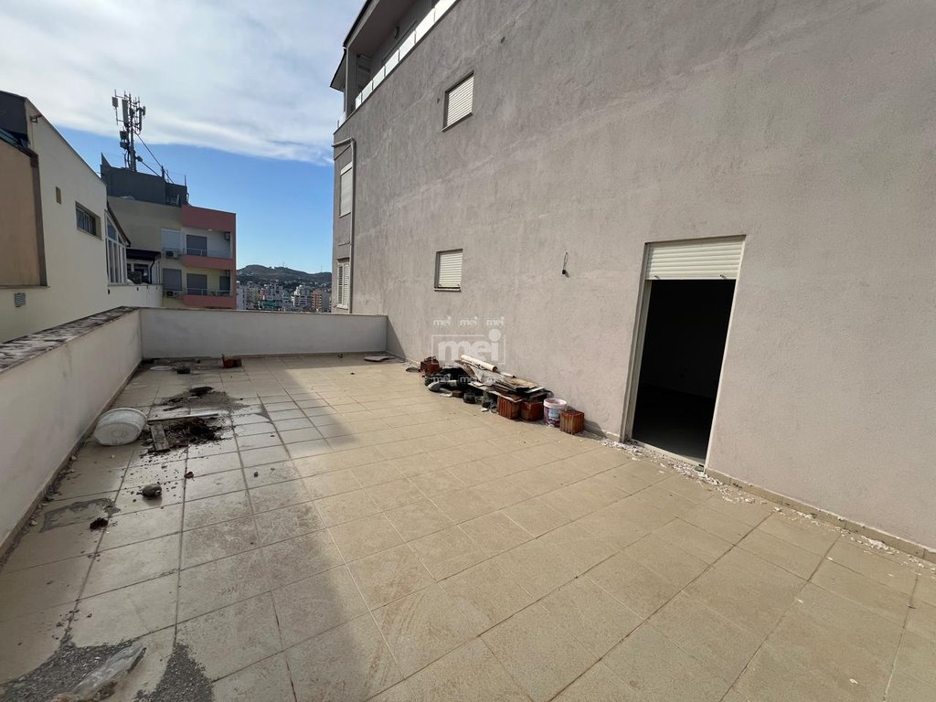JEPET ME QIRA APARTAMENT 2+1+2 TEK ISH URT/ PER ZYRE!
