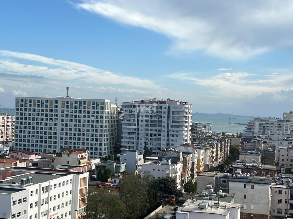 JEPET ME QIRA APARTAMENT 2+1+2 TEK ISH URT/ PER ZYRE!