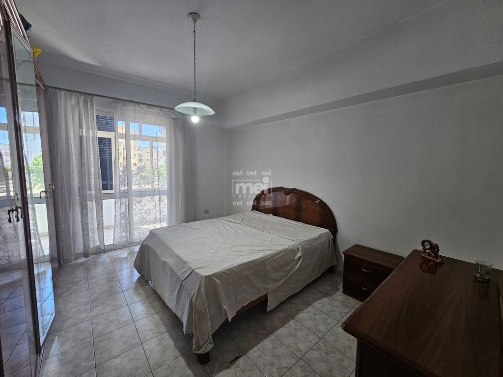 JEPET ME QIRA APARTAMENT 1+1 NE QENDER