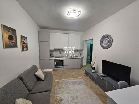 JEPET ME QIRA APARTAMENT 2+1 PRANE  MUZEUMIT!